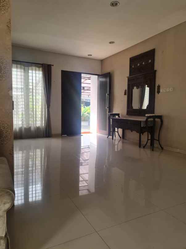 dijual rumah bintaro sektor 9