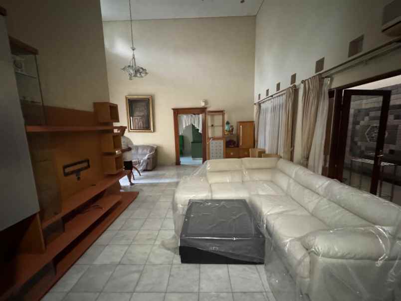 dijual rumah bintaro sektor 9