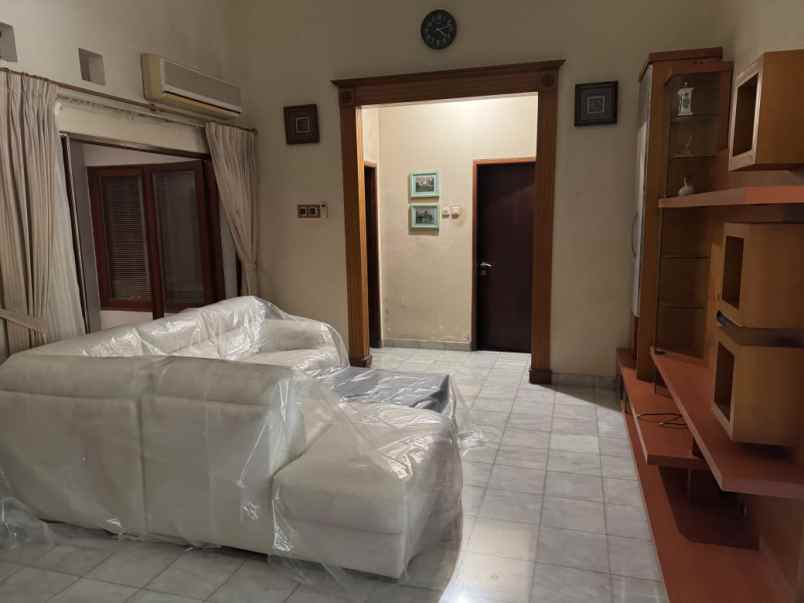 dijual rumah bintaro sektor 9