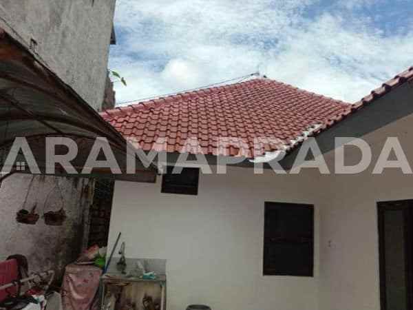 dijual rumah buana raya