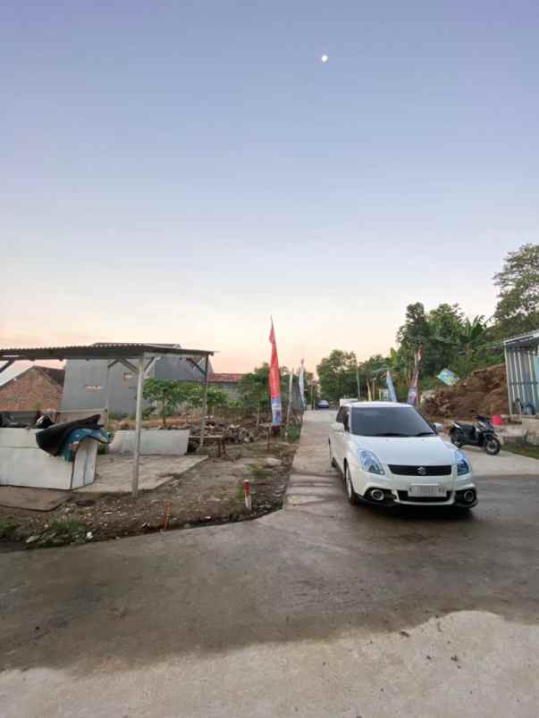 dijual rumah bukit flamboyan iv