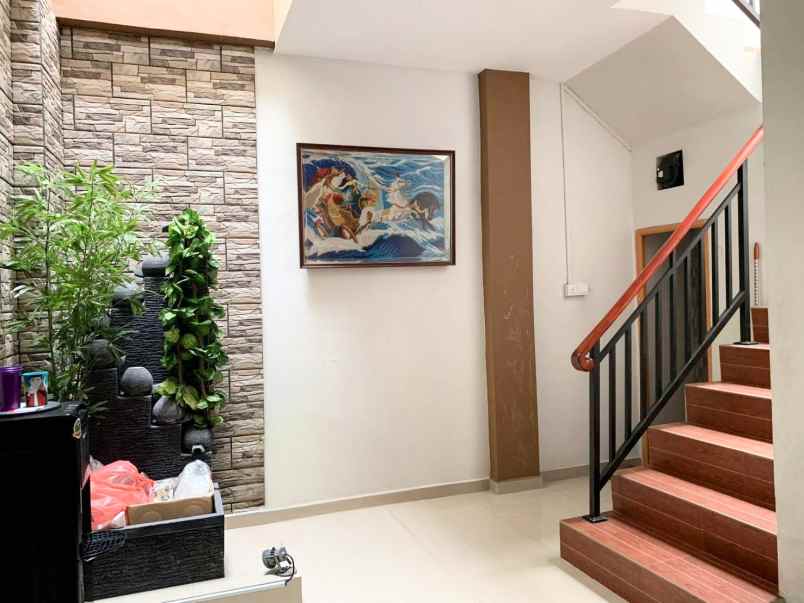 dijual rumah bukit indah sukajadi