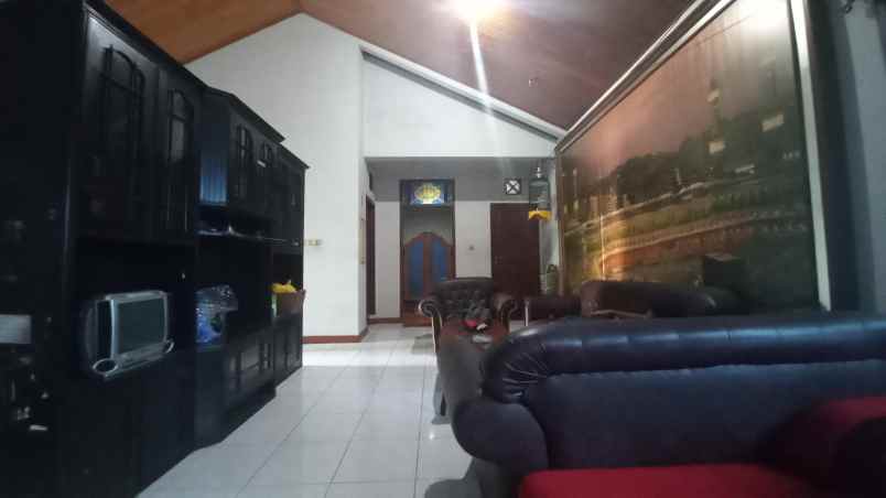 dijual rumah bumi panyawangan