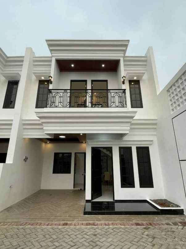 dijual rumah cendrawasih 5