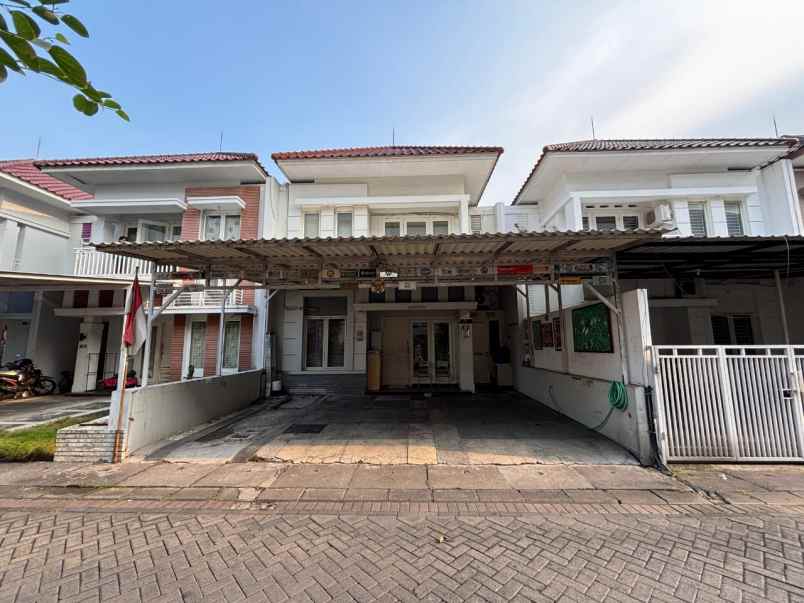 dijual rumah central park a yani regency