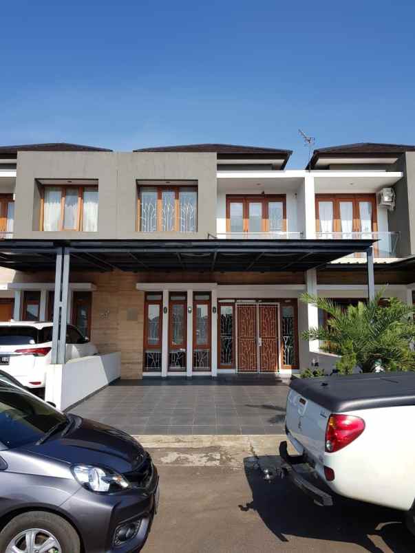 dijual rumah cherry field cluster