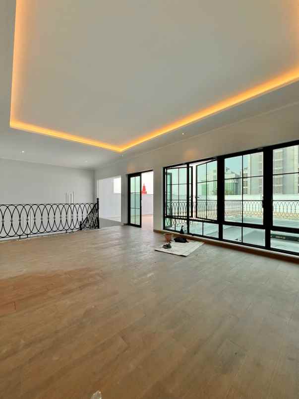 dijual rumah cilandak barat