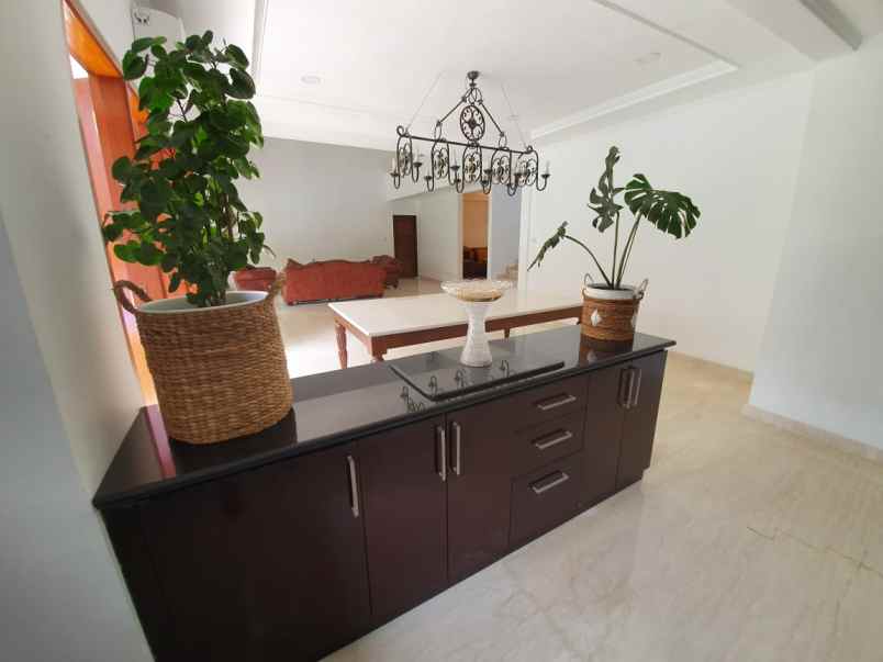 dijual rumah cilandak timur