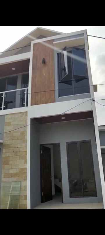 dijual rumah cilangkap