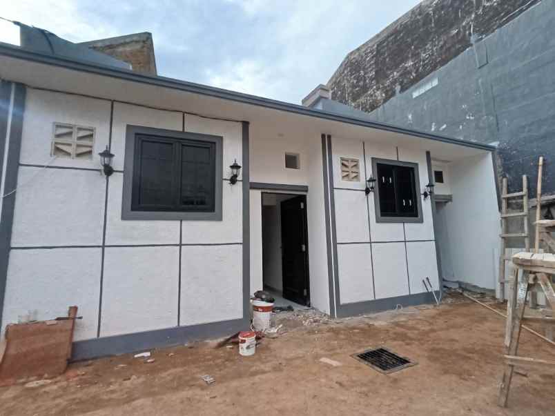 dijual rumah cililitan