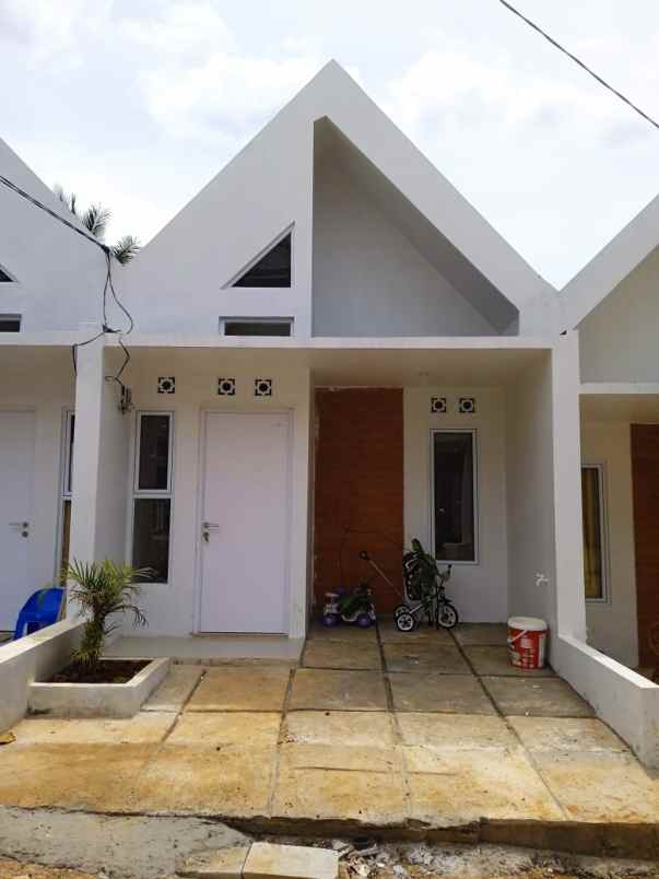 dijual rumah cilodong