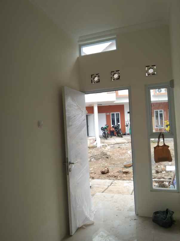 dijual rumah cilodong