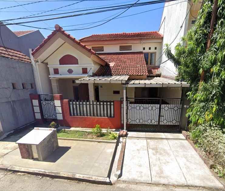 dijual rumah cipayung