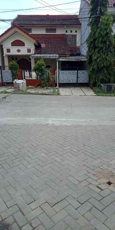 dijual rumah cipayung