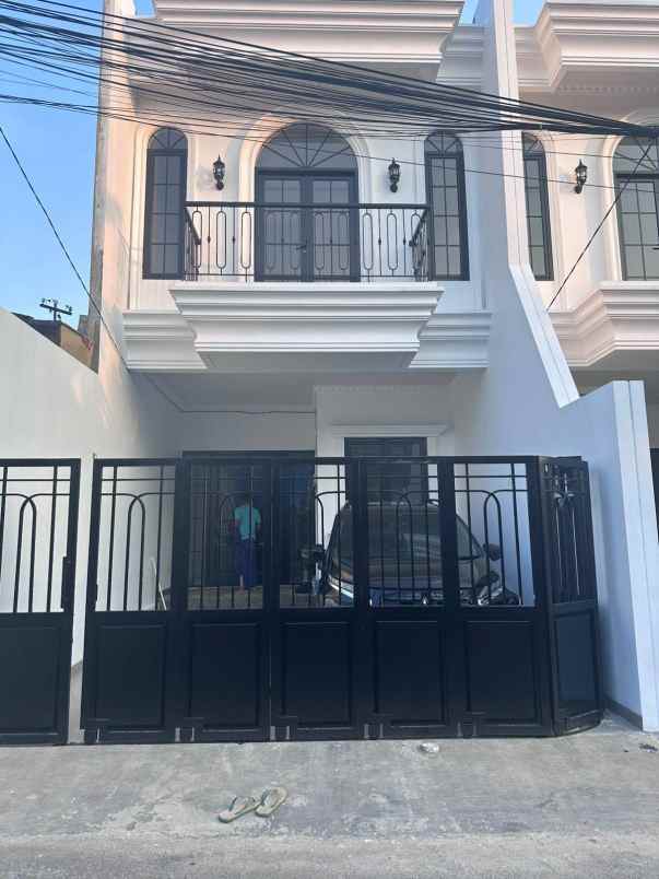 dijual rumah cipinang cempedak