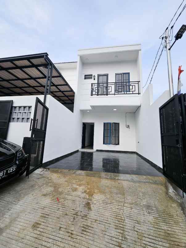 dijual rumah ciracas