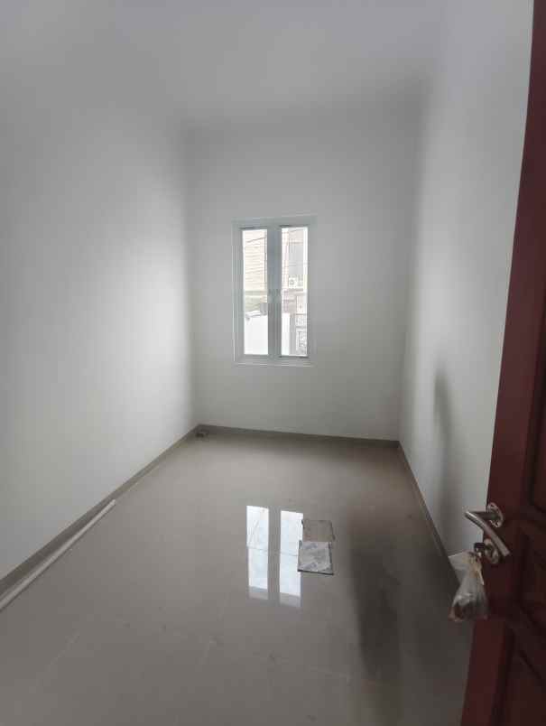 dijual rumah cisaranten kulon