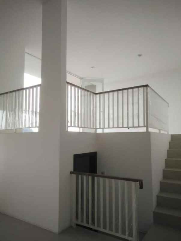 dijual rumah citra 5 cengkareng