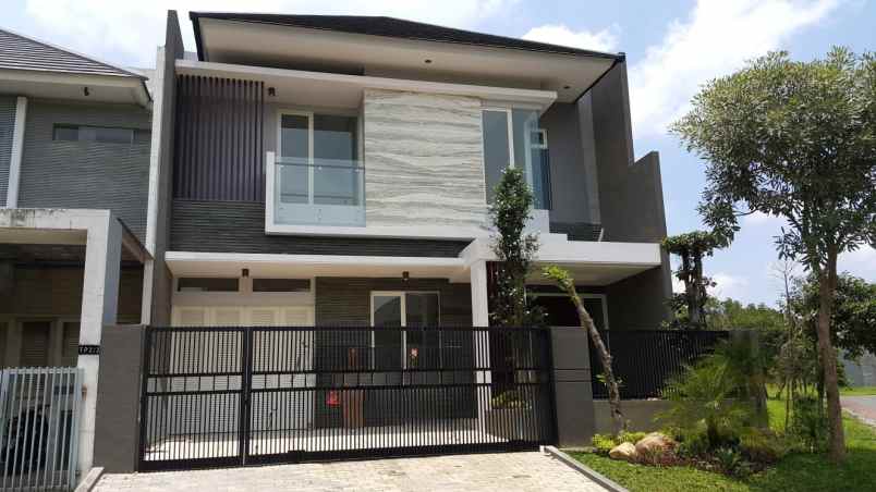 dijual rumah citraland area depan siap huni