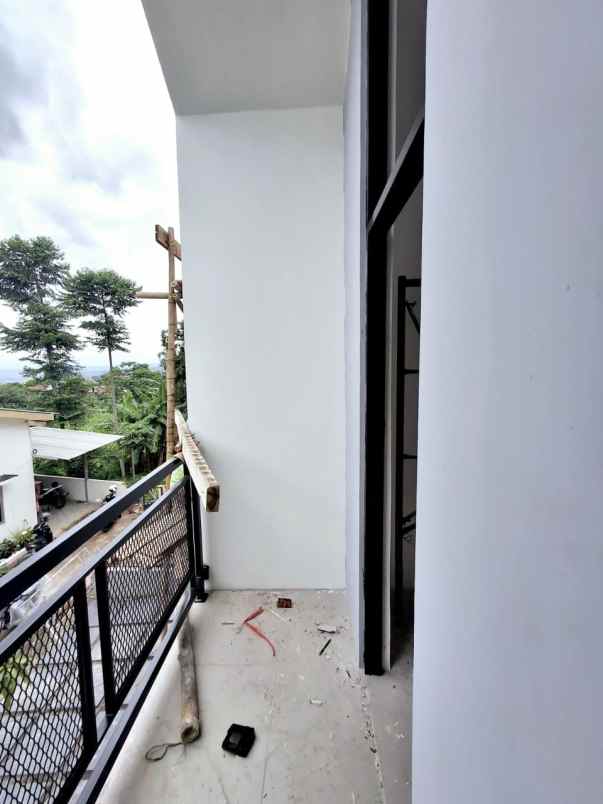 dijual rumah cluster calista city light