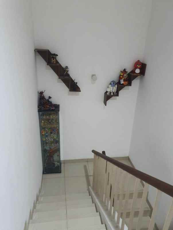 dijual rumah cluster dbanyan jgc