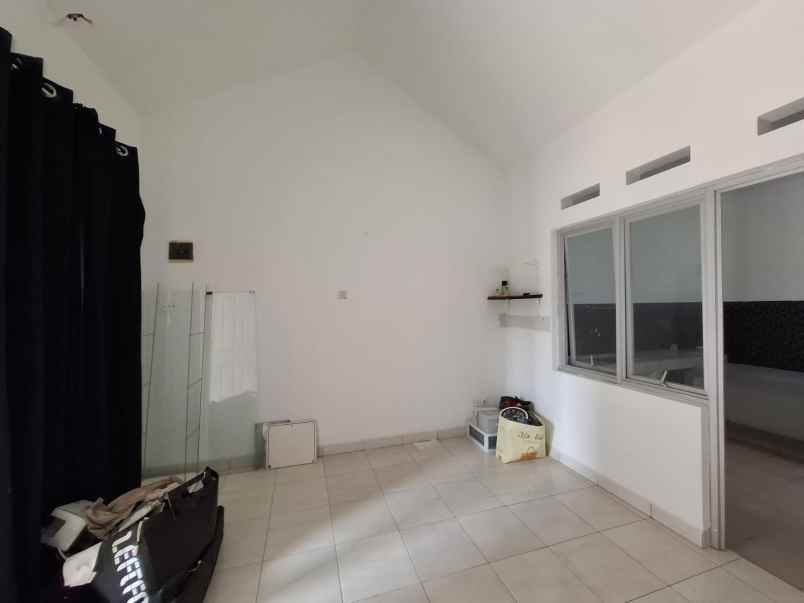 dijual rumah cluster harapan indah