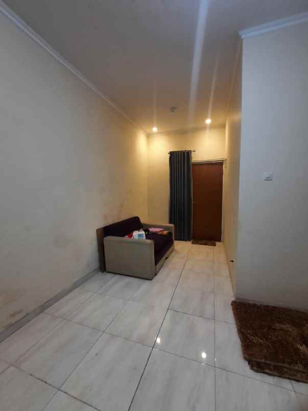 dijual rumah cluster kamayangan