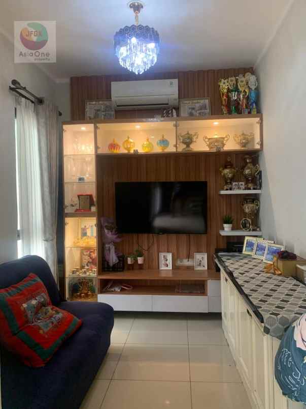 dijual rumah cluster magenta summarecon