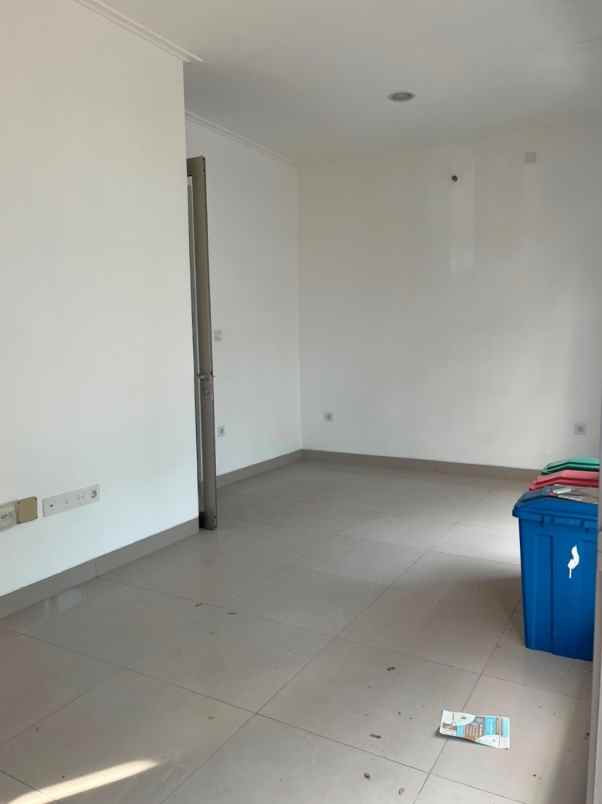 dijual rumah cluster miami pik 2