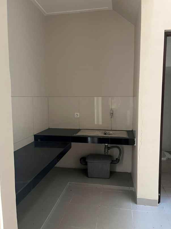 dijual rumah cluster miami pik 2