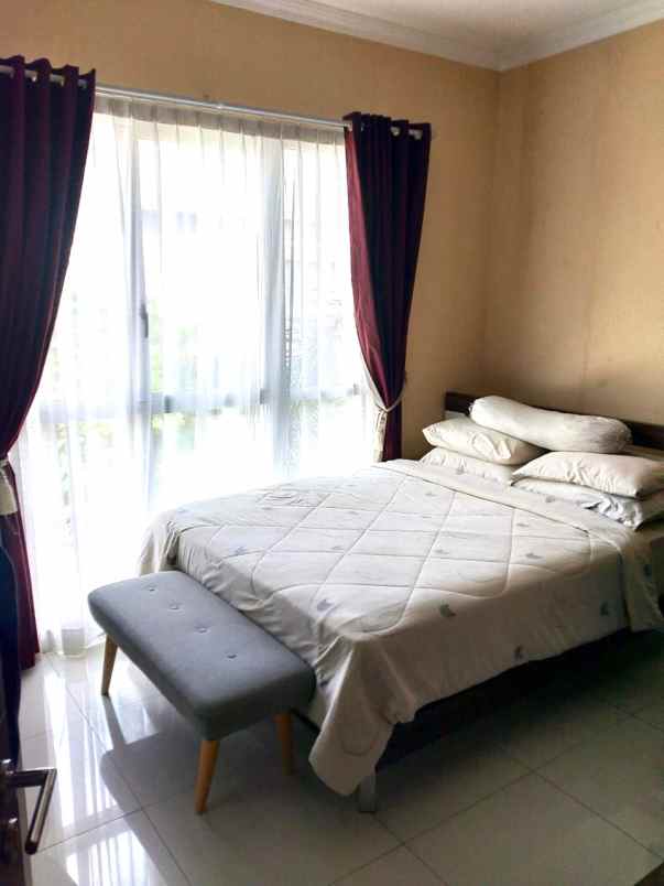 dijual rumah cluster palm spring jgc