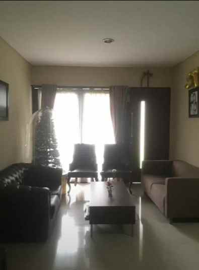 dijual rumah cluster patio verde