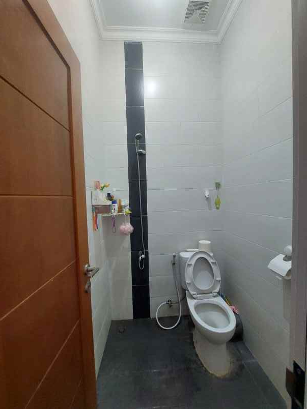 dijual rumah cluster taladia residence