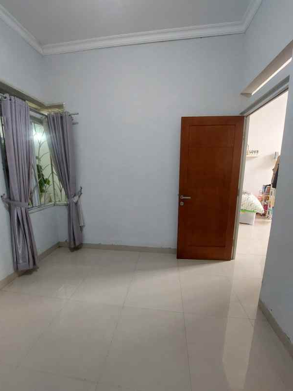 dijual rumah cluster taladia residence