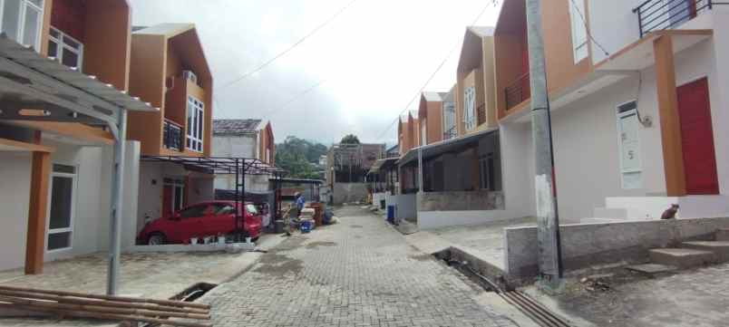 dijual rumah cluster villa tropis