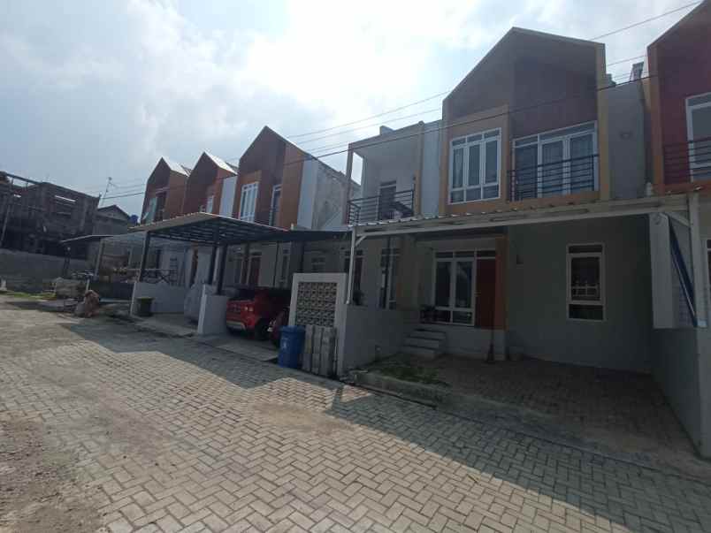 dijual rumah cluster villa tropis