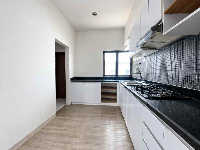 dijual rumah cluster zebrina jgc