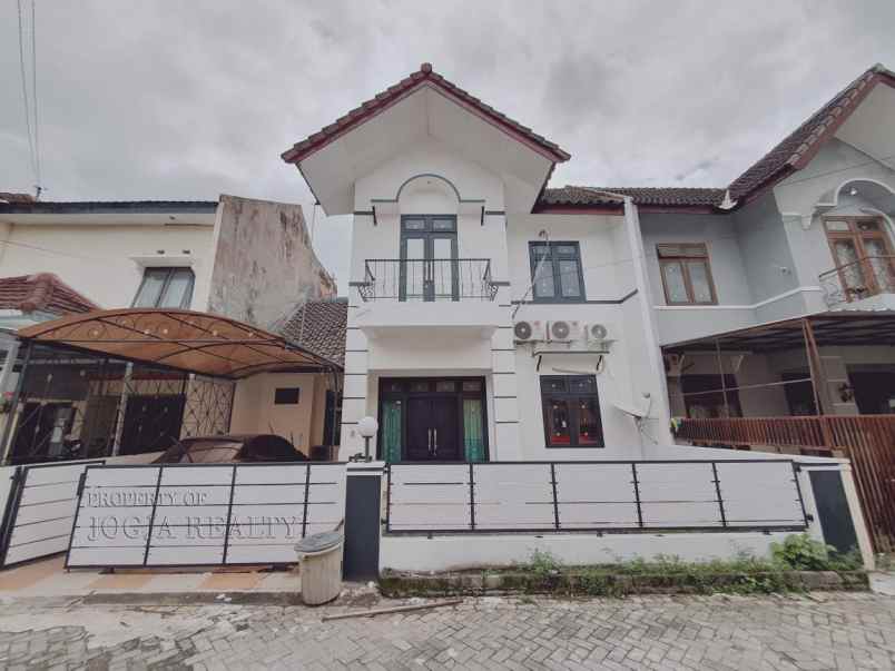 dijual rumah condongcatur depok sleman