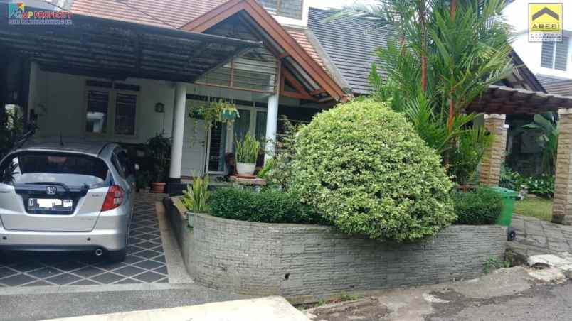 dijual rumah dago resort