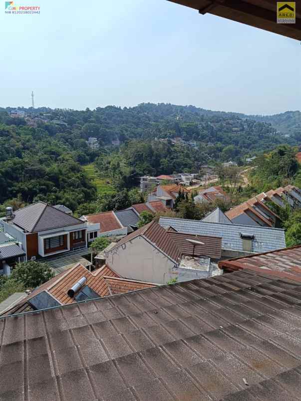 dijual rumah dago resort