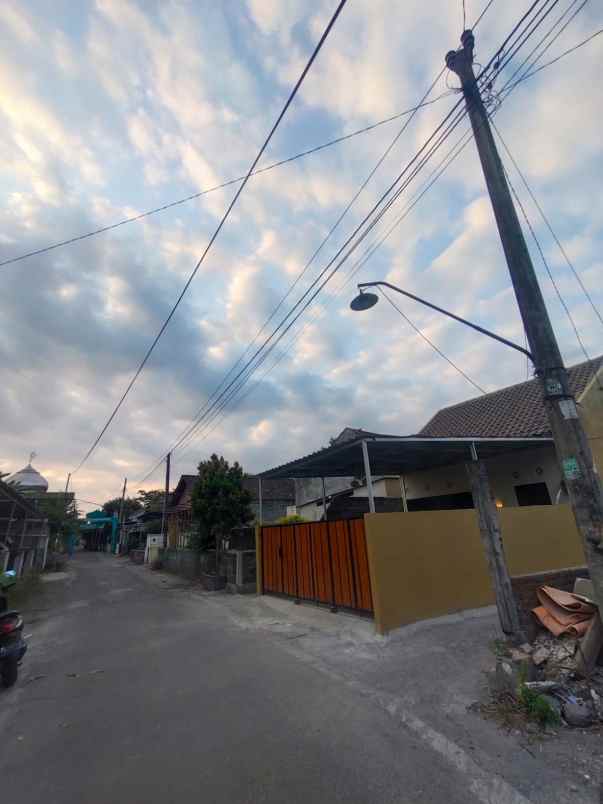 dijual rumah dalam ring road