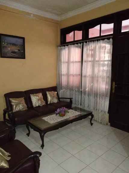 dijual rumah darmo permai