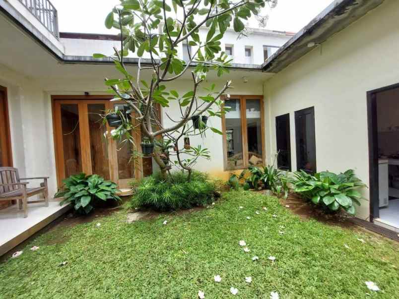dijual rumah delman indah kebayoran