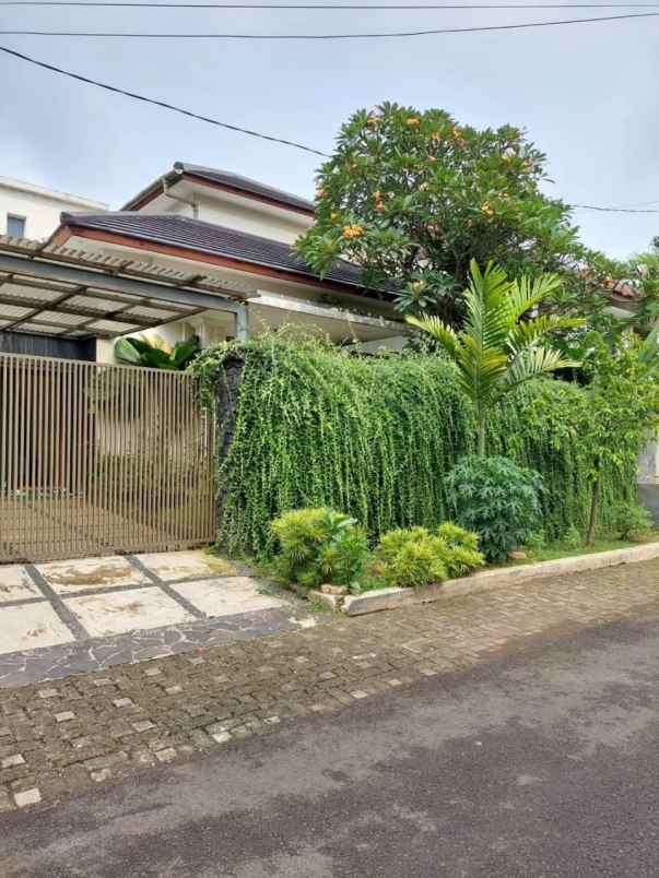 dijual rumah delman indah kebayoran