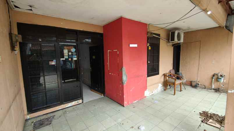 dijual rumah deltasari indah waru