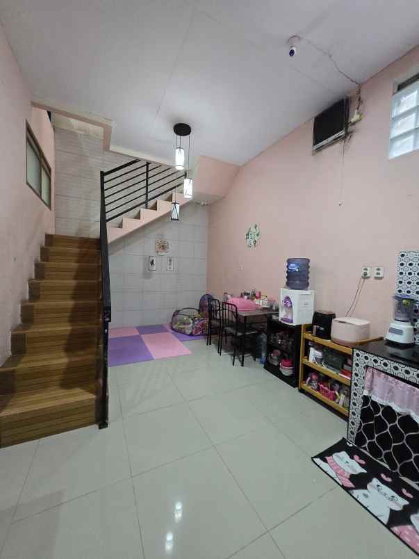 dijual rumah derwati mas estate ciwastra