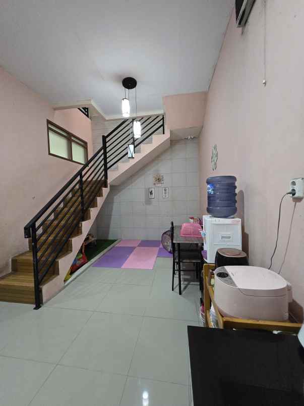 dijual rumah derwati mas estate ciwastra