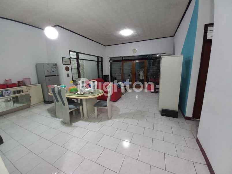 dijual rumah dharmahusada indah