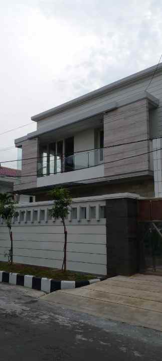 dijual rumah dharmahusada indah barat