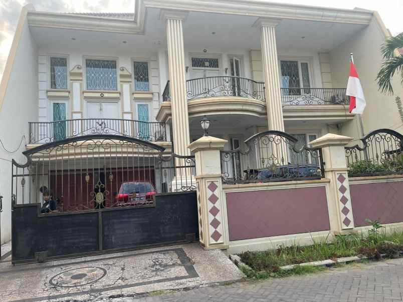 dijual rumah dharmahusada indah barat